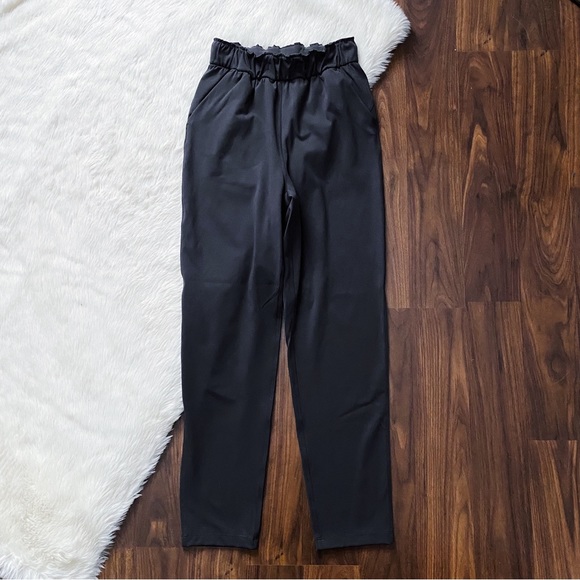 Lululemon Keep Moving Pant in Charcoal Gray - Picture 4 of 8